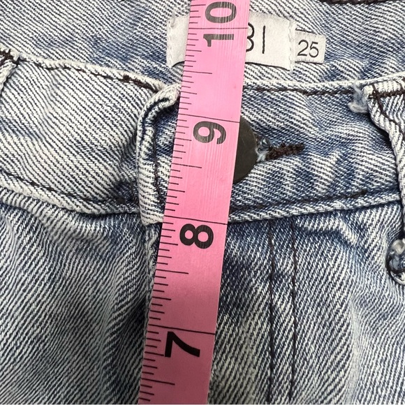 Tobi Melrose denim distressed shorts in light blue was size 25. - Picture 6 of 7